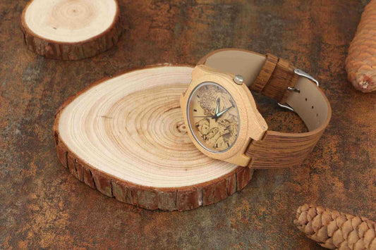 Women&#039;s Engraved Bamboo Photo Watch Wooden Leather Strap 40mm