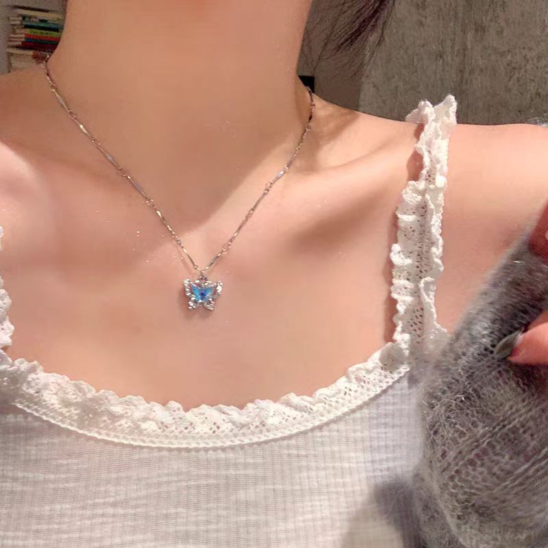 Suitable For Summer Cool Double Layer Butterfly Necklace Accessories Women&#039;s Light Luxury Niche Flash Exquisite Collarbone Chain Necklace Chain